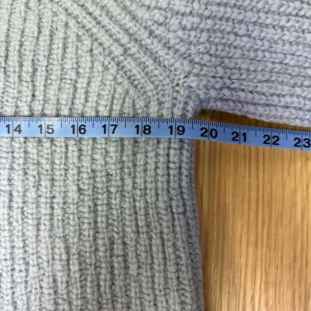 Frame, Alpaca Blend Cuffed Raglan Sweater In Powder Blue, Size Small - Picture 7 of 9